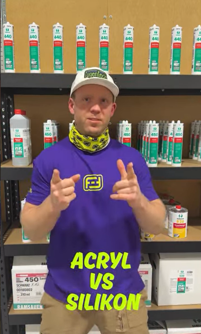 Einer unserer Instagram Posts mit einem Entweder oder Segment. Mit dem Thema Silikon oder Acryl Fugen?